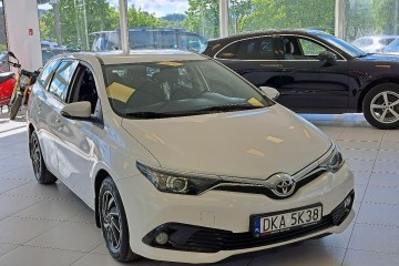 Toyota Auris TS Kombi biała 1,3 VVT-i 99KM Salon PL