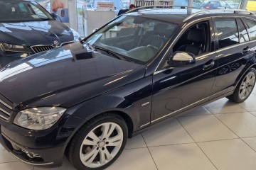 3.0 V6 224KM Panoramadach Nawigacja Avantgarde