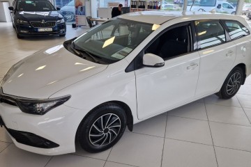 Toyota Auris TS Kombi biała 1,3 VVT-i 99KM Salon PL