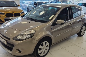 1.6 112KM Automatyczna skrzynia Automatyczna klimatyzacja F.F.R.