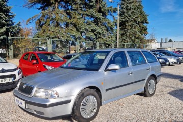 2.0 114KM Hak holowniczy Podgrzewan fotele